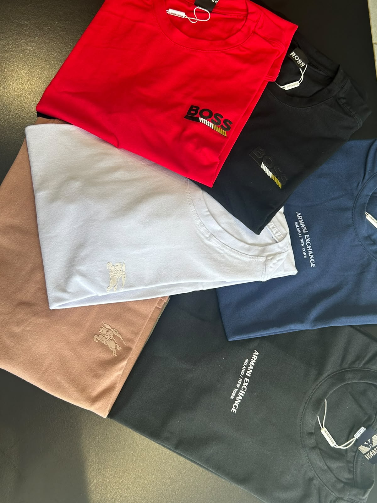 Camisa Básica Premium — Boss / Armani / Burberry (várias cores) — Praxedes Griffes